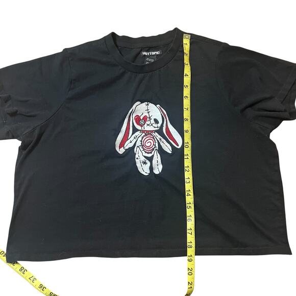 Hot Topic Embroidered Stitched Bunny Cropped T Shirt Size Large - Picture 4 of 5
